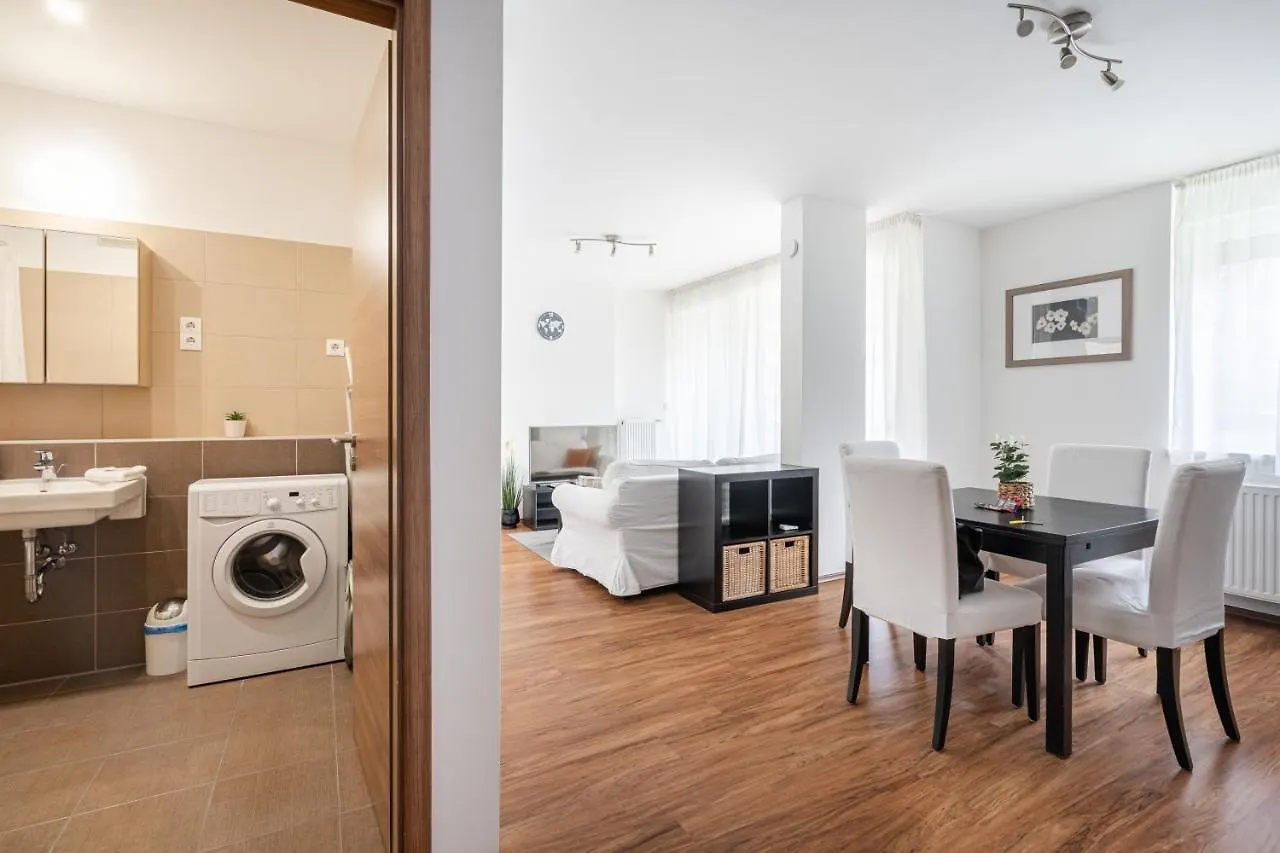 White Cascade Realty Apartment Βουδαπέστη 0*,  Ουγγαρία